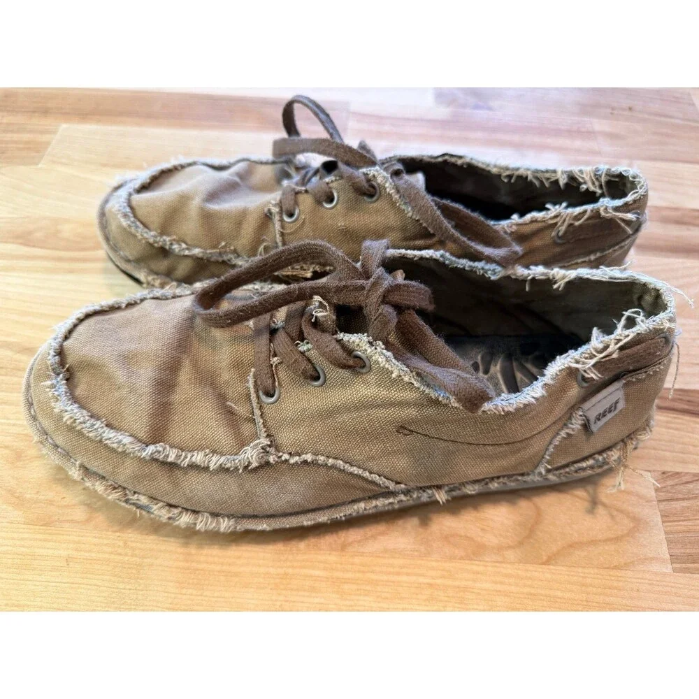 REEF men’s shoes